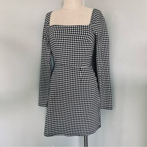 Mi Ami Houndstooth Square Neck Dress M